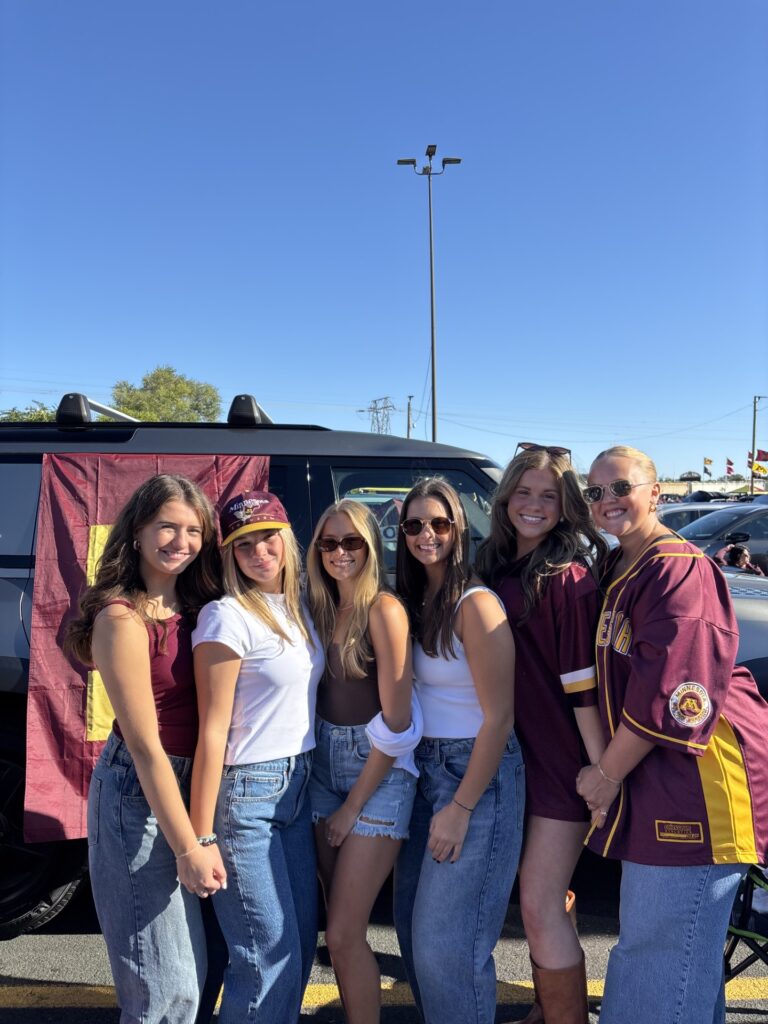 Lauren w friends bio page